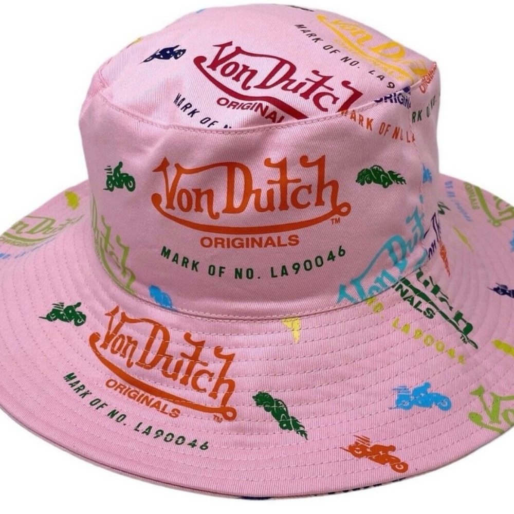🆕 NWT Von Dutch Pink Bucket Hat | Multicolor Stamped Logos | AOP